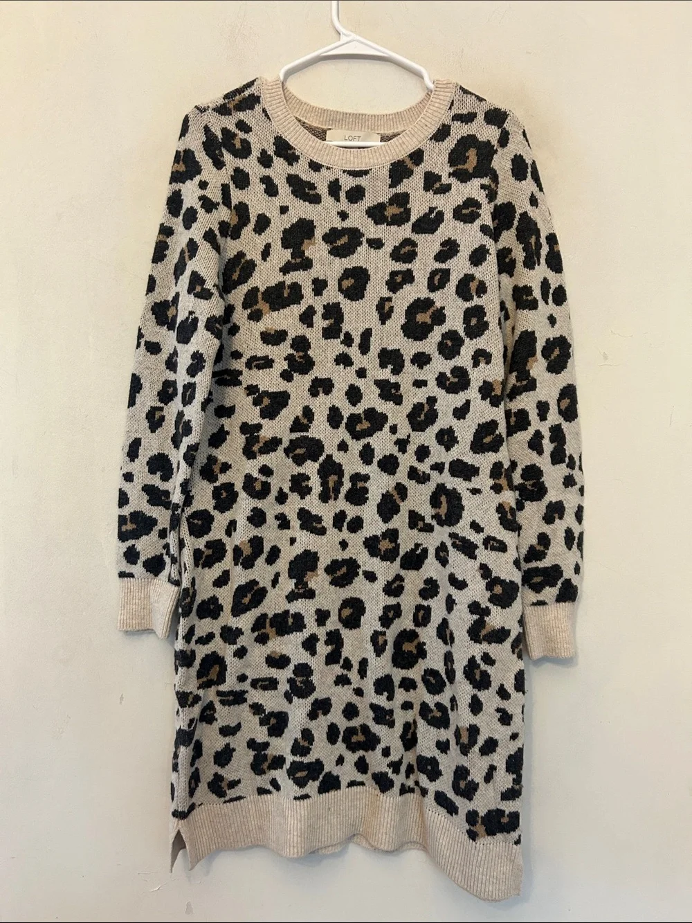 LOFT Leopard-Print long sleeve sweater Dress Size M EUC